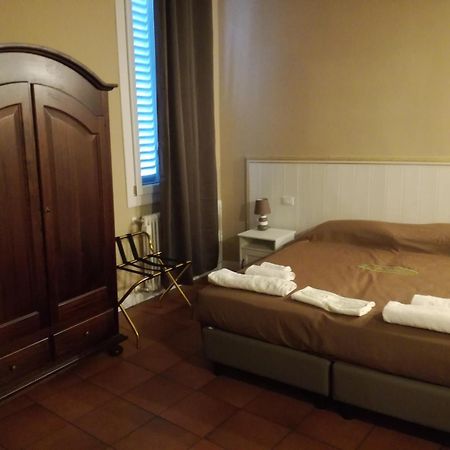 Palace Piazza San Domenico Rooms De Luxe- Bedinbolognacentro Exteriör bild